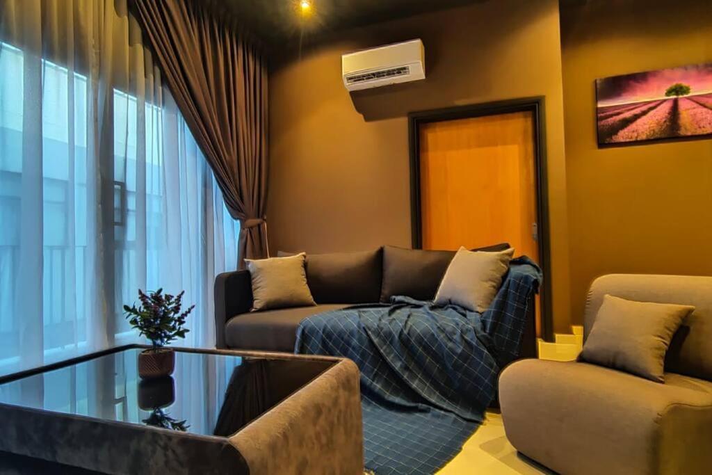 Industrial Design 6pax In Desa Parkcity Wifitvbox