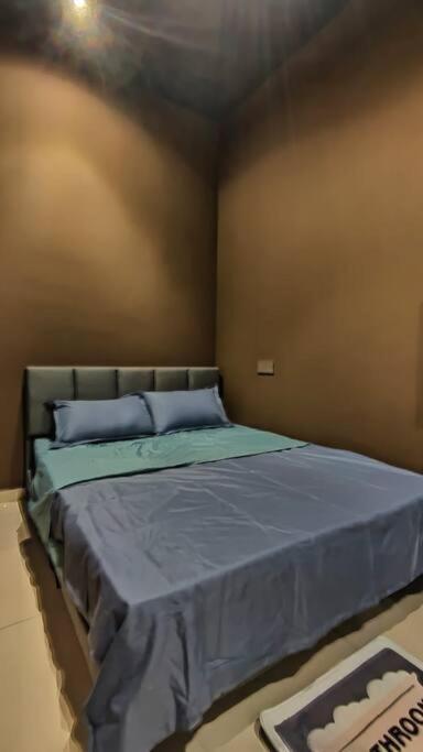Industrial Design 6pax In Desa Parkcity Wifitvbox *
