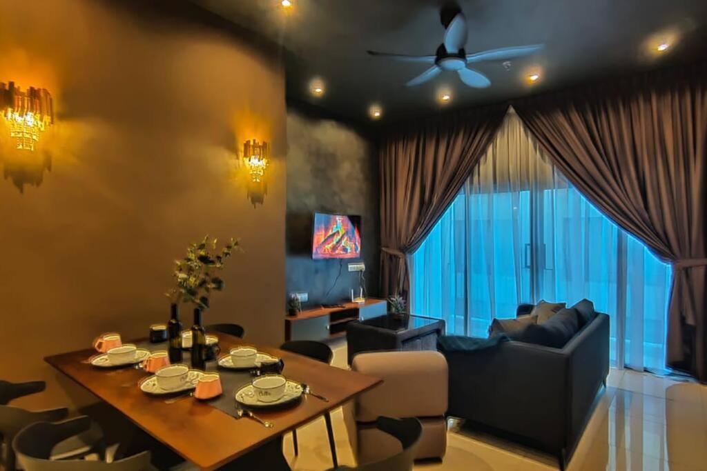 Industrial Design 6pax In Desa Parkcity Wifitvbox Pangsapuri Kuala Lumpur