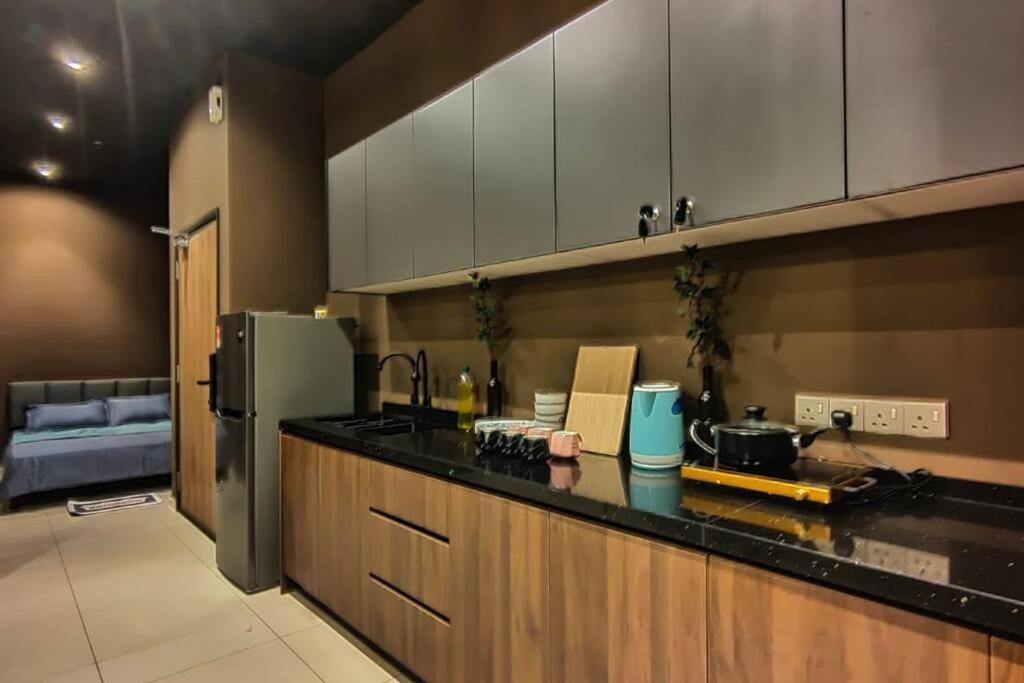 Industrial Design 6pax In Desa Parkcity Wifitvbox Kuala Lumpur